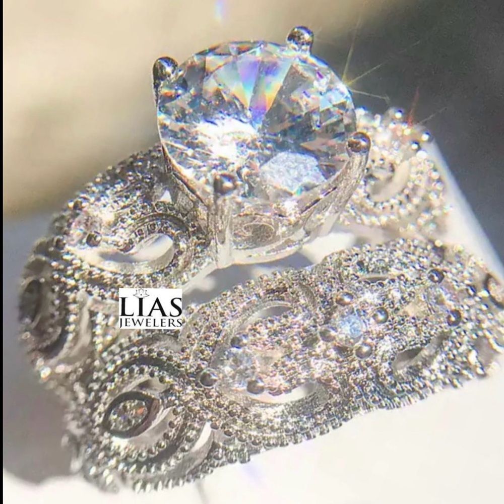 New 18k white gold wedding ring set